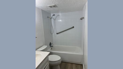 Houston 2-story, 3-bed 8533 Wilcrest Drive-idx