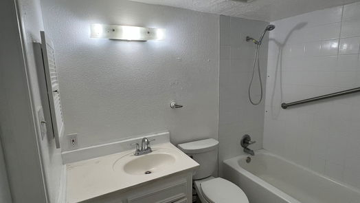 Houston 2-story, 3-bed 8533 Wilcrest Drive-idx