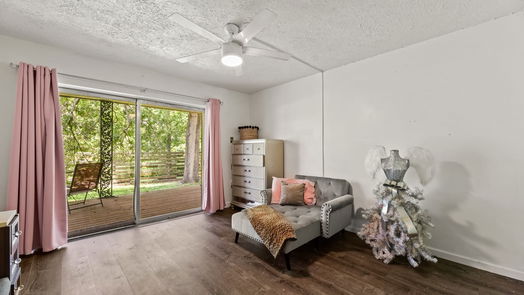 Conroe 1-story, 3-bed 1703 Shady Oaks Drive-idx