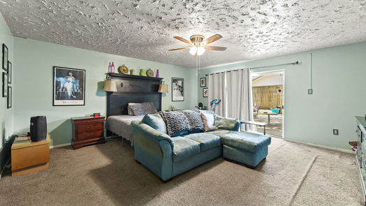 Conroe 1-story, 3-bed 1703 Shady Oaks Drive-idx