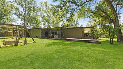 Conroe 1-story, 3-bed 1703 Shady Oaks Drive-idx