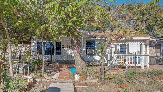 Conroe 1-story, 3-bed 516 Clinton Street-idx