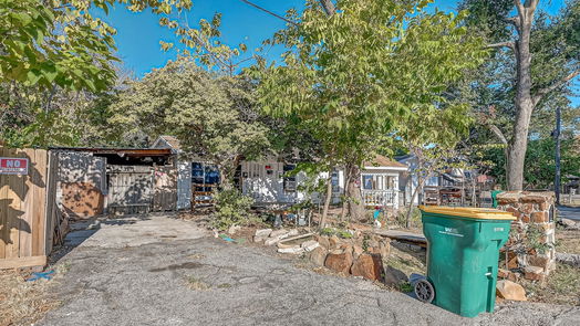 Conroe 1-story, 3-bed 516 Clinton Street-idx