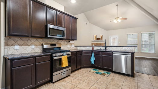 Conroe 2-story, 4-bed 1032 Shadow Glenn Drive-idx