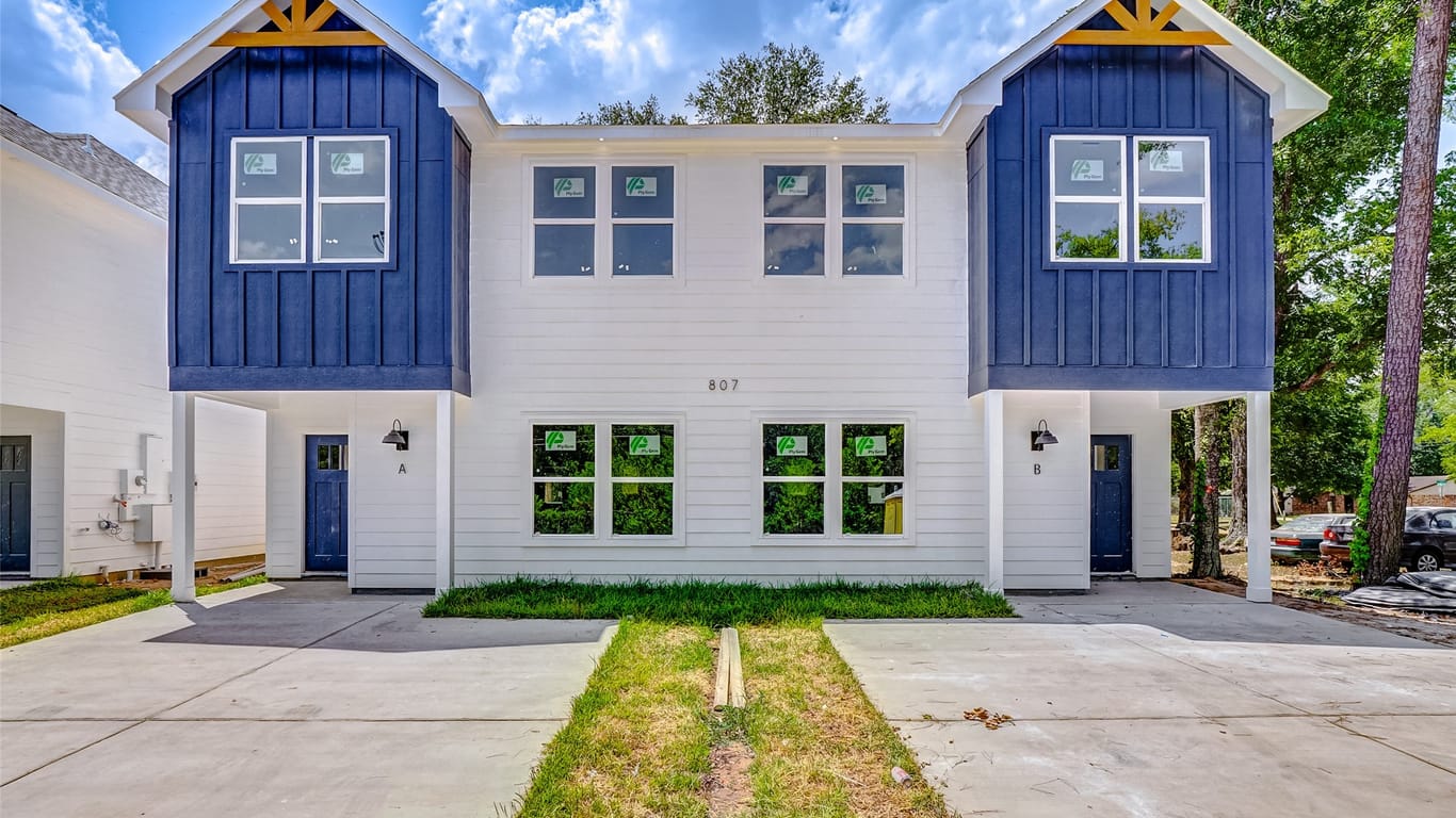 Conroe 2-story, 3-bed 807 Avenue J Place-idx