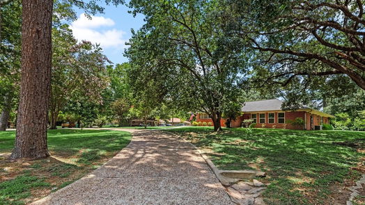 Conroe 1-story, 6-bed 302 Conroe Drive-idx