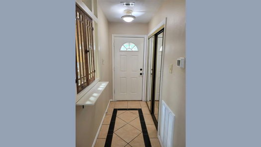 Conroe 2-story, 2-bed 2030 Plantation Drive B12-idx