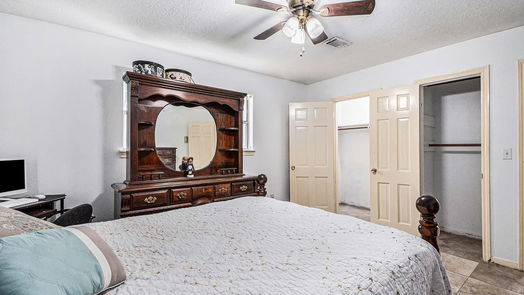 Conroe 2-story, 5-bed 37 Holly Court-idx