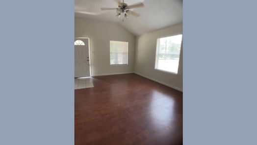 Conroe 1-story, 3-bed 256 Longview Street-idx