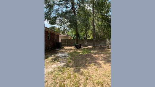 Conroe 1-story, 3-bed 256 Longview Street-idx