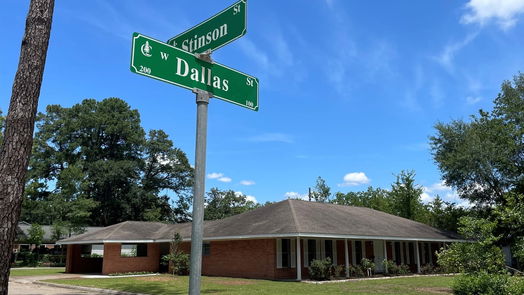 Conroe null-story, 3-bed 104 W Dallas Street-idx