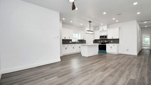 Conroe 1-story, 3-bed 211 S 5TH-idx