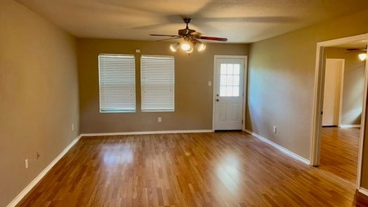 Conroe 1-story, 3-bed 830 N Katydid Court-idx