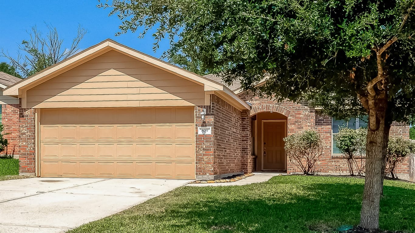 Conroe 1-story, 4-bed 809 N Katydid Court-idx