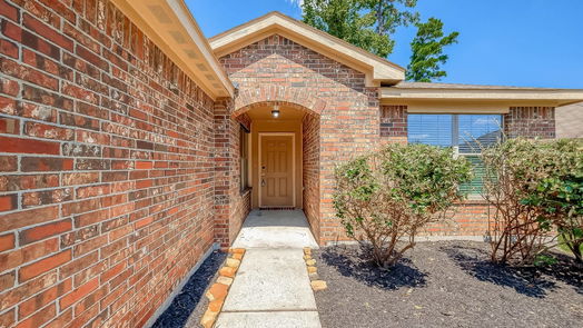 Conroe 1-story, 4-bed 809 N Katydid Court-idx