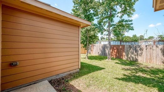 Conroe 1-story, 4-bed 809 N Katydid Court-idx