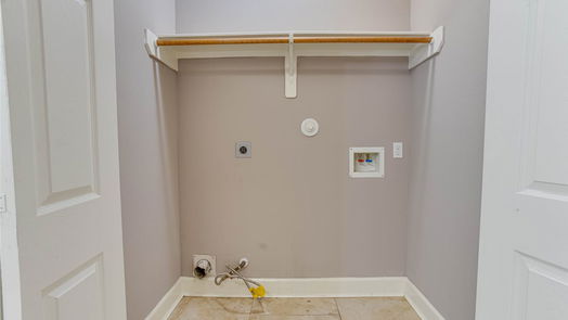 Conroe 2-story, 3-bed 1123 Shadow Glenn Drive-idx