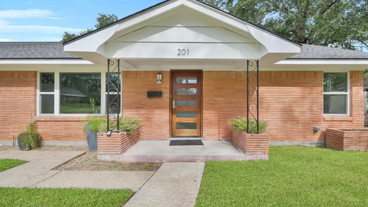 Conroe null-story, 3-bed 201 S Woodsway Street W-idx