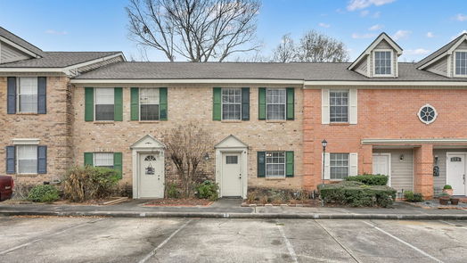 Conroe 2-story, 2-bed 2030 Plantation Drive D-idx