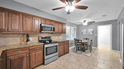 Conroe 2-story, 4-bed 616 Orangewood Drive-idx