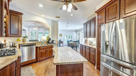 Conroe 2-story, 5-bed 9051 Forest Cliff Court-idx