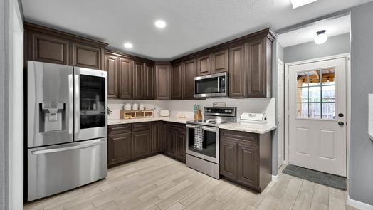 Conroe 1-story, 3-bed 12919 Royal Shores Drive-idx