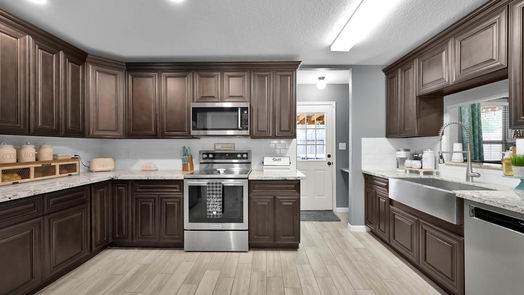 Conroe 1-story, 3-bed 12919 Royal Shores Drive-idx