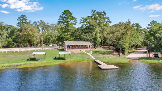 Conroe 1-story, 3-bed 12919 Royal Shores Drive-idx