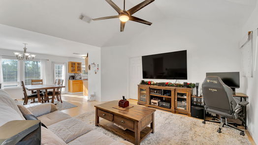 Conroe 1-story, 3-bed 10648 Royal York Drive-idx