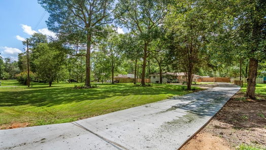 Conroe 1-story, 3-bed 9289 Crystal Springs Drive Drive-idx