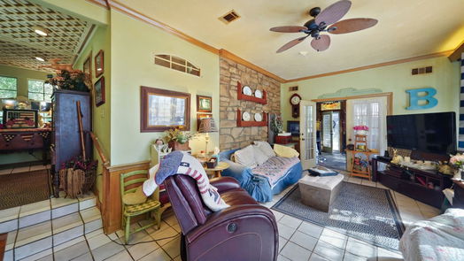 Conroe 2-story, 4-bed 11925 W Lakeshore Drive-idx