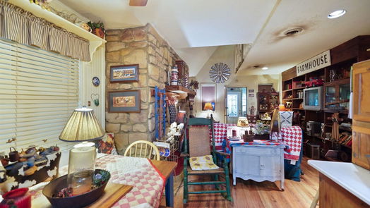Conroe 2-story, 4-bed 11925 W Lakeshore Drive-idx