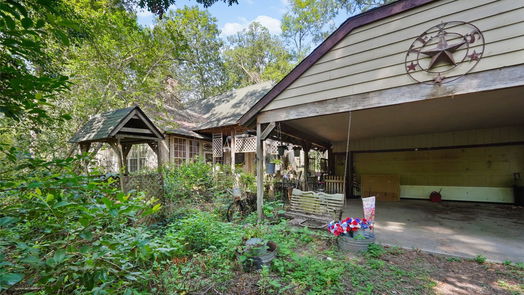 Conroe 2-story, 4-bed 11925 W Lakeshore Drive-idx