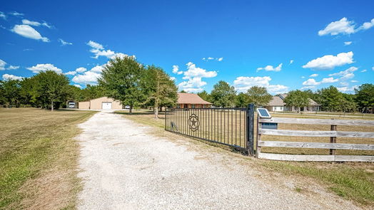 Conroe 1-story, 3-bed 12747 Water Buck Court-idx