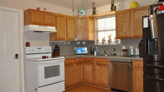 Conroe 1-story, 3-bed 10740 Royal York Drive-idx