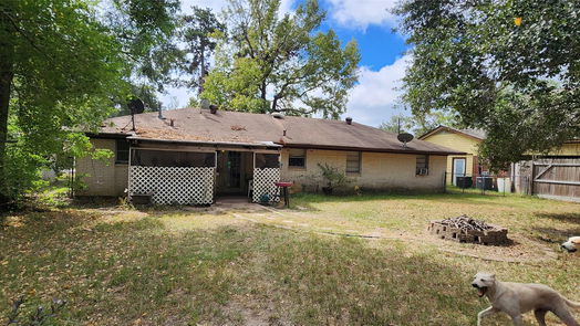 Conroe 1-story, 3-bed 202 Shadow Oaks Drive-idx