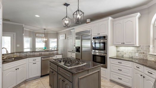 Conroe 2-story, 5-bed 7334 Teaswood Drive-idx