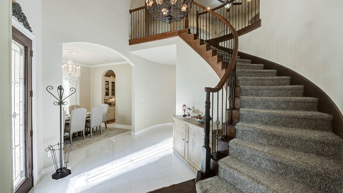 Conroe 2-story, 6-bed 11014 Branch Creek Court-idx
