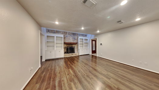 Conroe 2-story, 5-bed 61 Wood Hollow Drive-idx