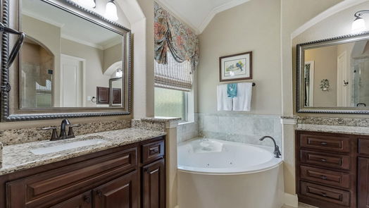 Conroe 1-story, 5-bed 1900 Graystone Hills Drive-idx