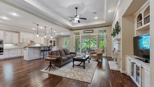 Conroe 1-story, 5-bed 1900 Graystone Hills Drive-idx