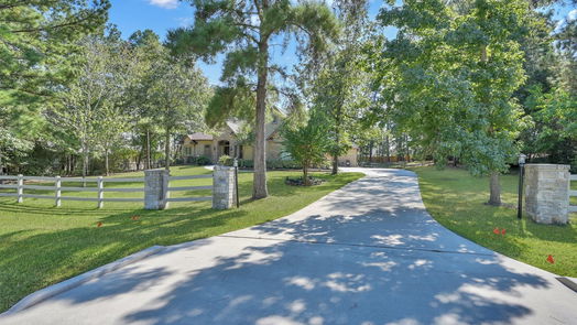 Conroe 2-story, 3-bed 2003 Autumn Ridge Drive-idx