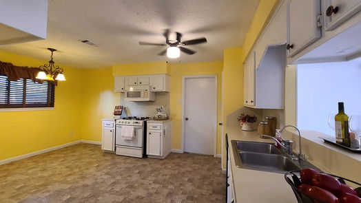 Conroe 1-story, 3-bed 178 Greenleaf Lane-idx