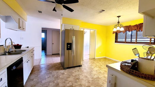 Conroe 1-story, 3-bed 178 Greenleaf Lane-idx