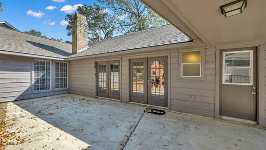 Conroe 1-story, 3-bed 1020 N Rivershire Drive-idx