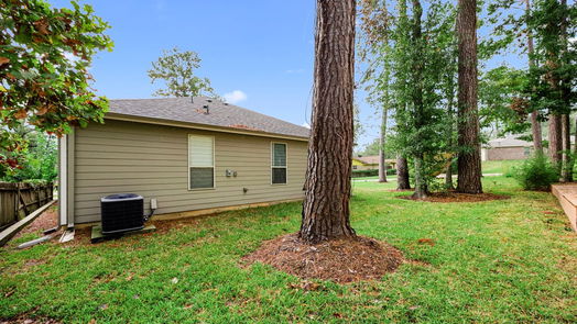 Conroe null-story, 3-bed 164 Thunderbird Dr Drive-idx