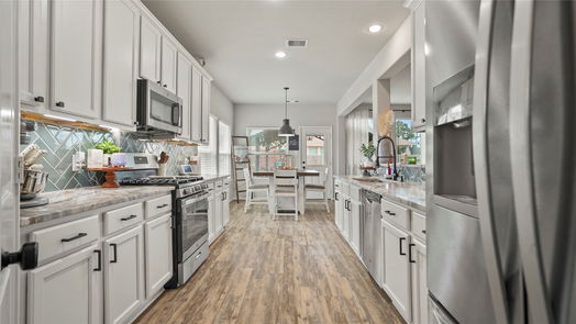 Conroe 2-story, 4-bed 15012 Meadow Glen N-idx