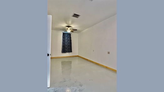 Conroe 1-story, 1-bed 18095 Howards Way-idx