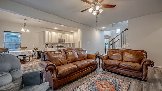 Conroe 2-story, 4-bed 15055 Meadow Glen N-idx