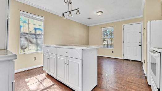 Montgomery 1-story, 3-bed 801, 803, 805 Queenswood-idx